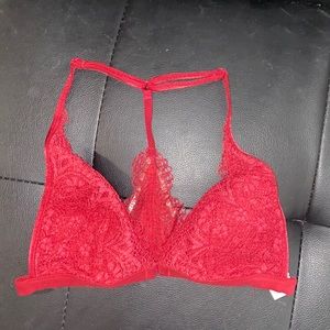 Red lace Victoria’s Secret bralett